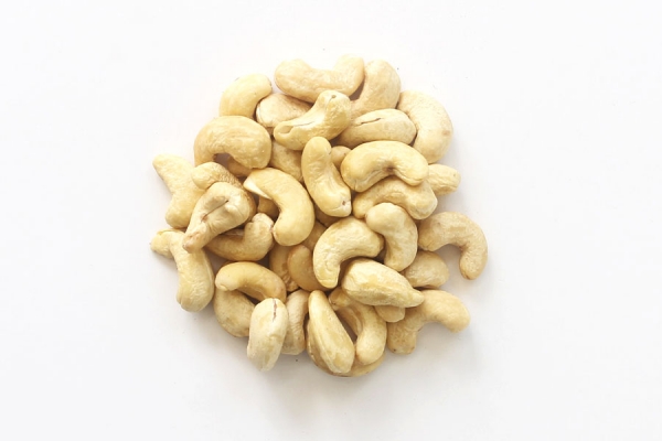 Bulk Foods Cashews Raw 200g