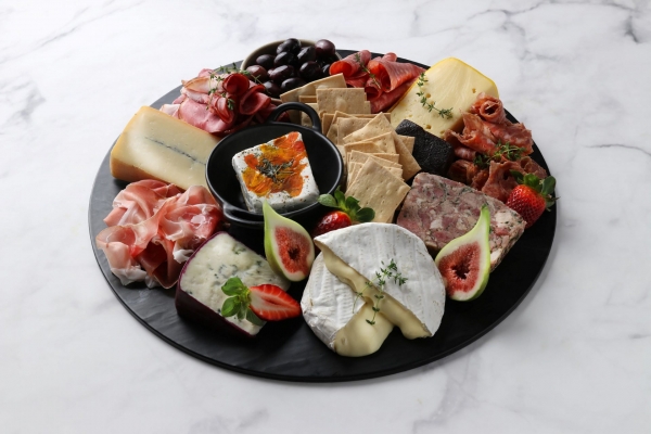 SA Sourced Entertainer Platter (36 Hrs Required)