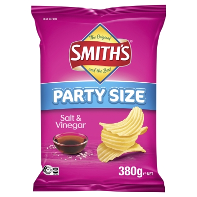 Smith's Crinkle Cut Salt & Vinegar Chips Party Size 380g